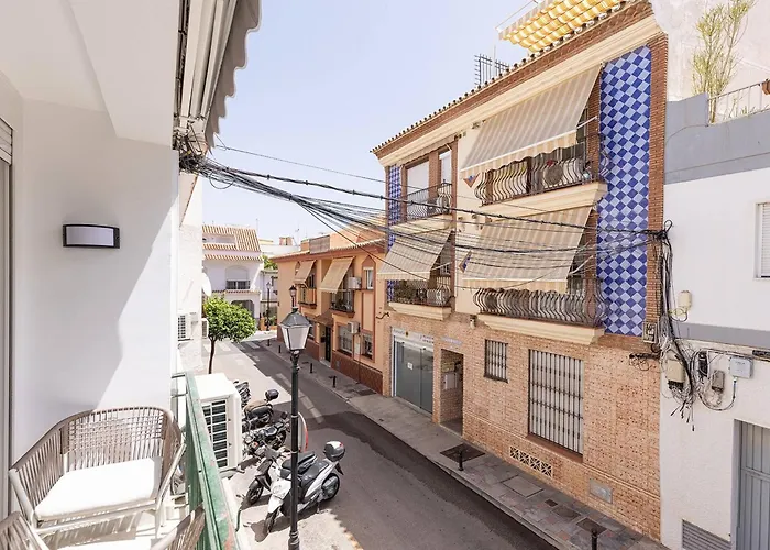 Апартаменти 022 Stylish & Modern Apt, Near