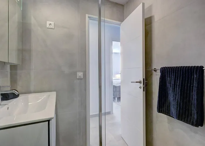 022 Stylish & Modern Apt, Near Фуенхірола