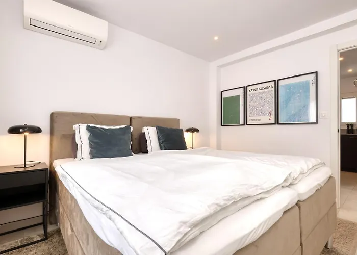 022 Stylish & Modern Apt, Near * Fuengirola