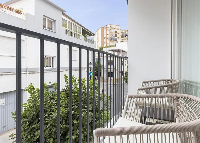 022 Stylish & Modern Apt, Near * Fuengirola