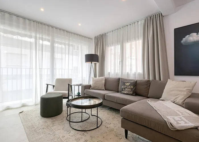 Lägenhet 022 Stylish & Modern Apt, Near *