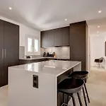 022 Stylish & Modern Apt, Near アパート *