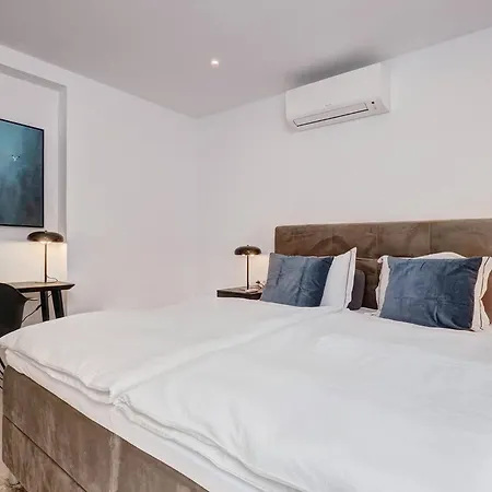 022 Stylish & Modern Apt, Near Apartment Fuengirola