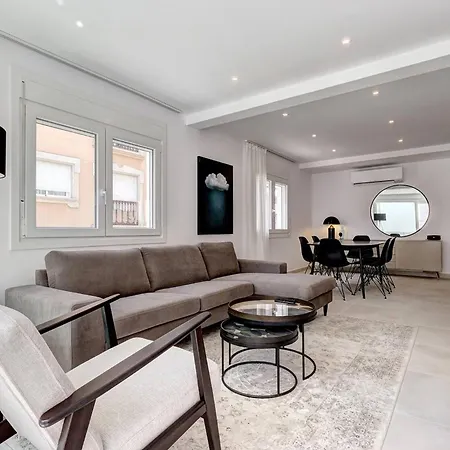 022 Stylish & Modern Apt, Near * Fuengirola