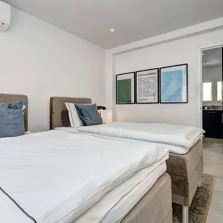 022 Stylish & Modern Apt, Near Apartment Fuengirola